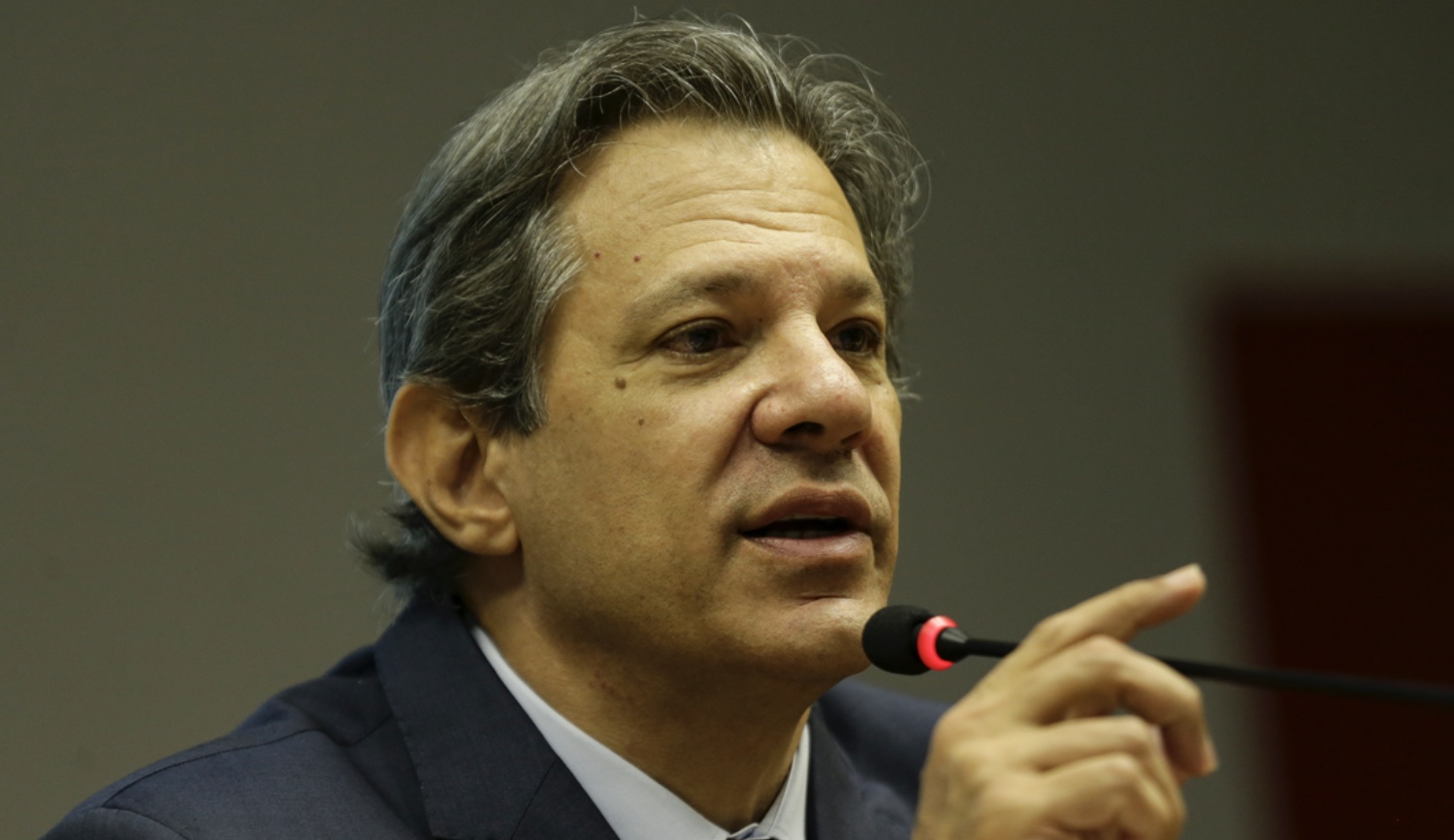 Sérgio Reis admite que errou e nega ser 'puxa-saco' de Bolsonaro - Politica  - Estado de Minas